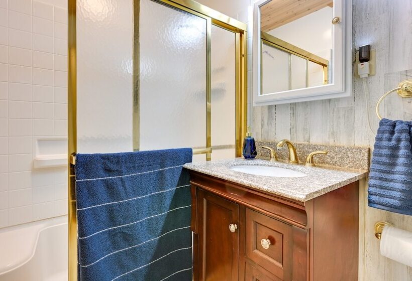 Pet Friendly Michigan Escape W/ Patio & Gas Grill!