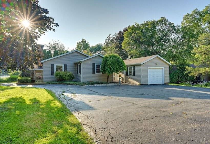 Pet Friendly Michigan Escape W/ Patio & Gas Grill!