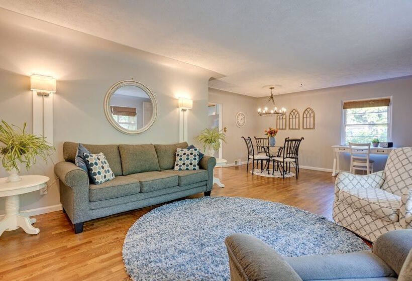 Pet Friendly Michigan Escape W/ Patio & Gas Grill!