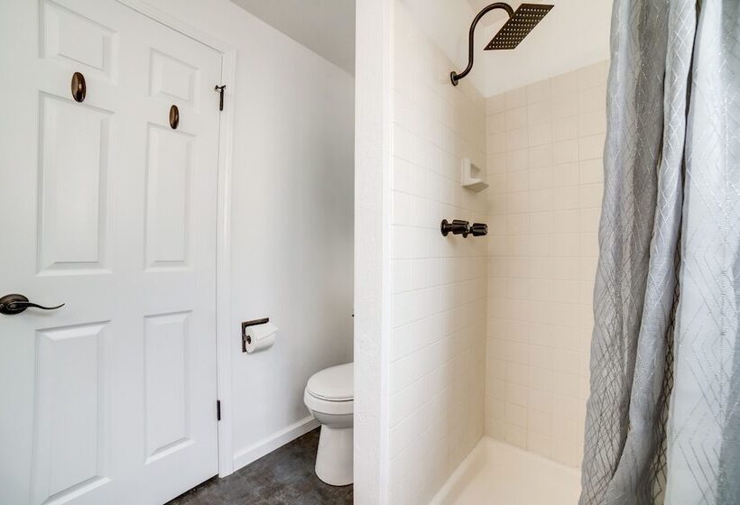 Pet Friendly Reno Hideaway W/ Private Hot Tub!