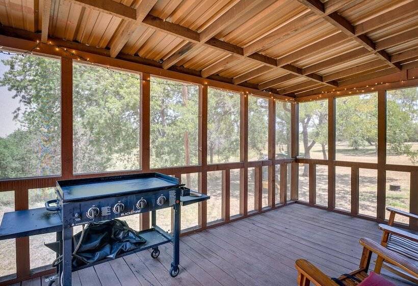 Screened In Deck & Dock Access: Texas Home!