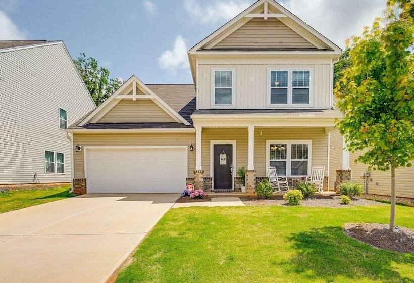 Pfafftown Home ~ 7 Mi To Wake Forest University!