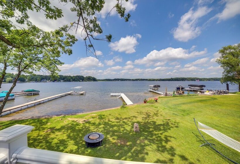 Lake Retreat W/ Fire Pit: Pierson Paradise!