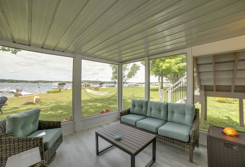 Lake Retreat W/ Fire Pit: Pierson Paradise!