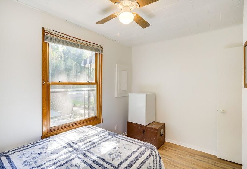 Quaint Grams Lake Cottage Duplex: Pets Welcome!