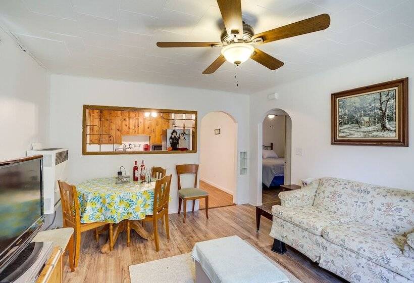 Quaint Grams Lake Cottage Duplex: Pets Welcome!