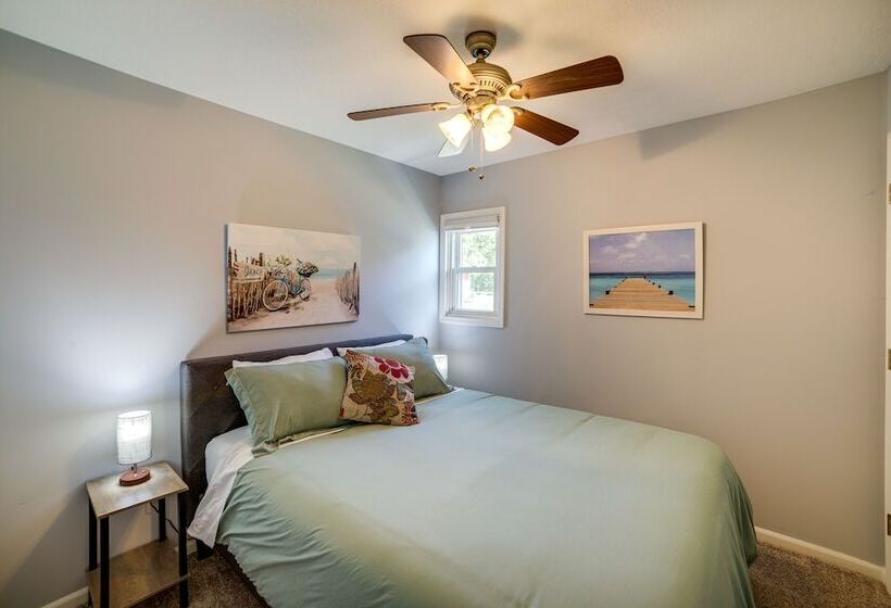 Quaint Olivet Cabin W/ Patio On Duck Lake!