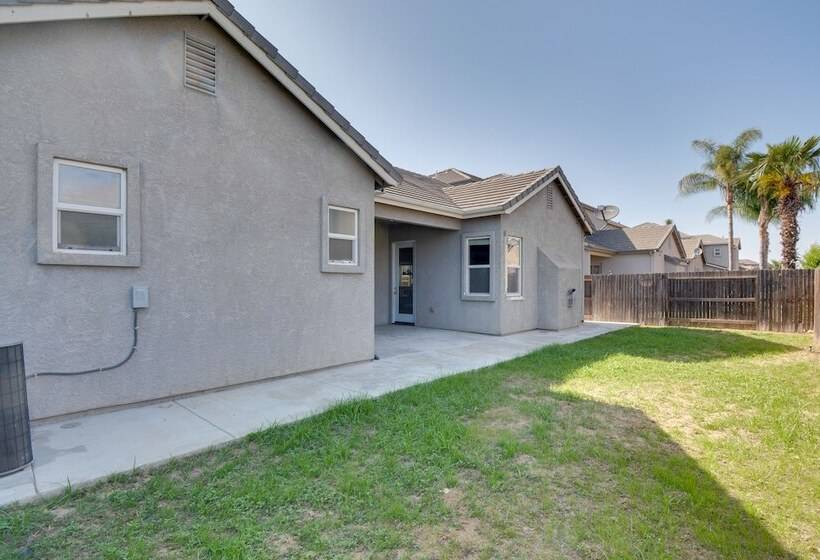 Remodeled Livingston Home W/ Private Backyard!