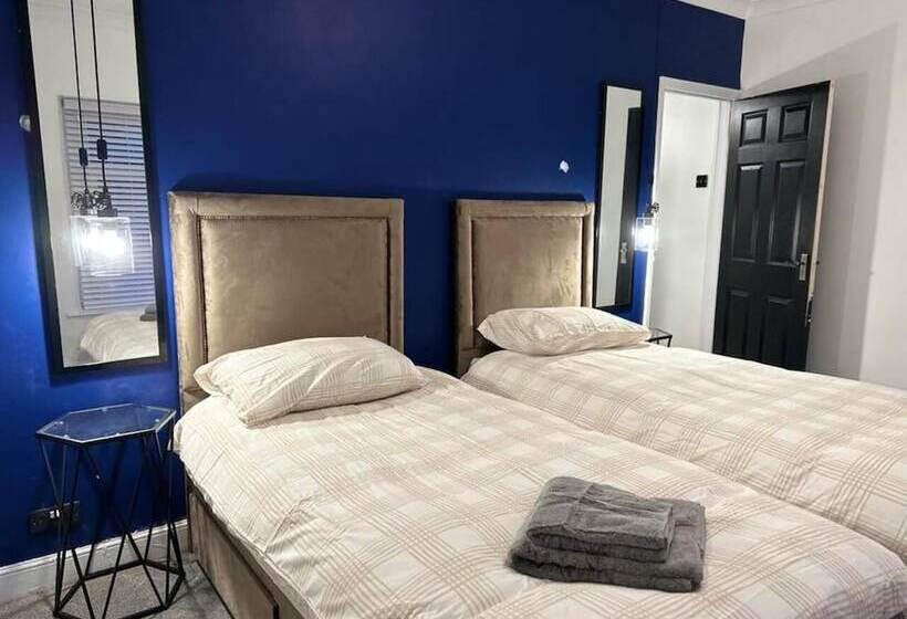 إقامة Beautiful 2 Bed House In Bridgend