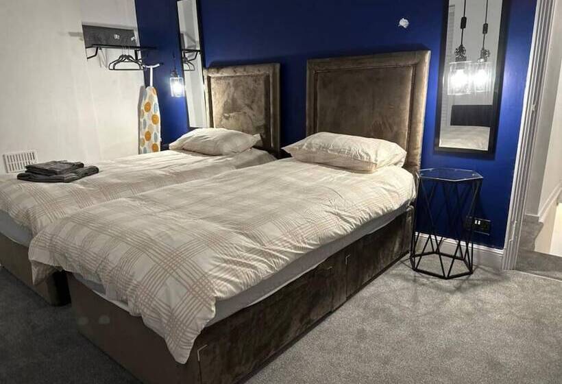 إقامة Beautiful 2 Bed House In Bridgend