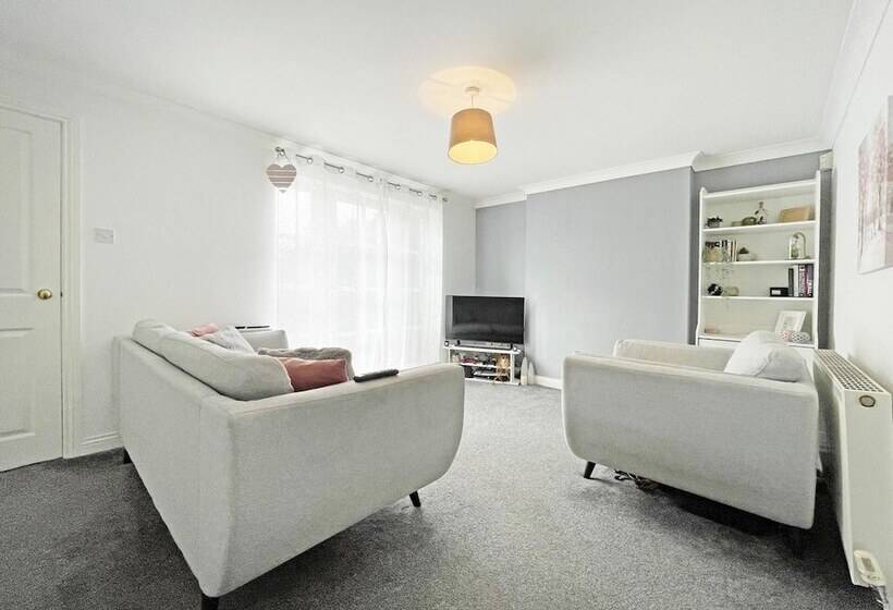 Резиденция The Stables Cottage Inn