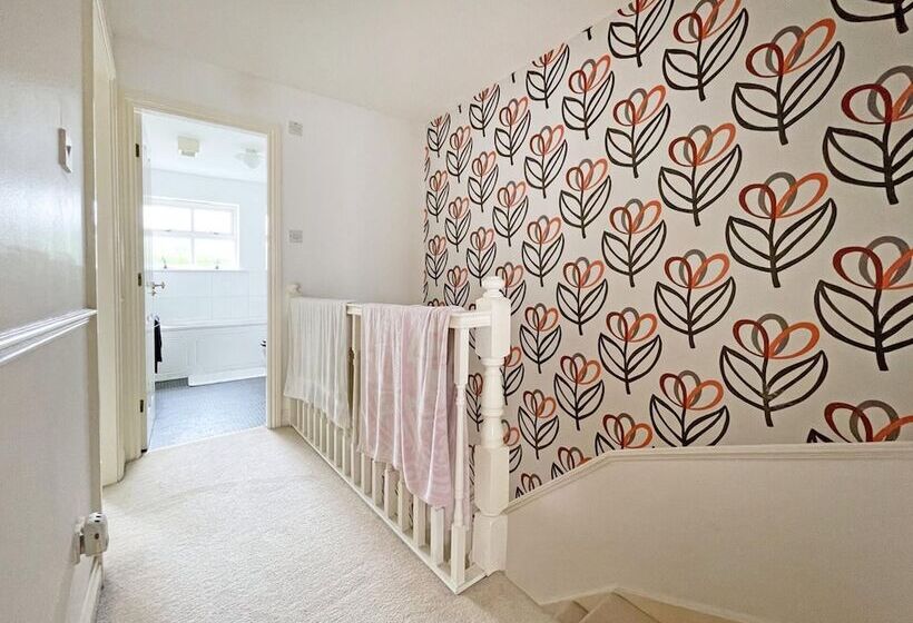 Резиденция The Stables Cottage Inn