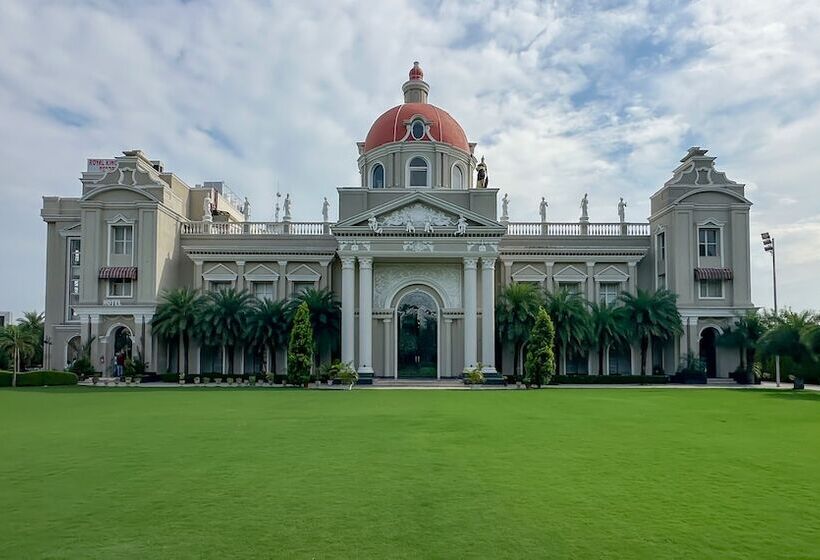 منتجع Royal Kingdom Sarovar Portico Pilibhit