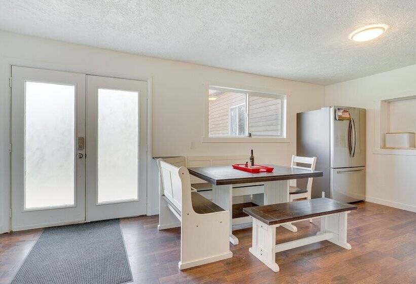 Rural Mountain View Home Near Hiking + Off Roading