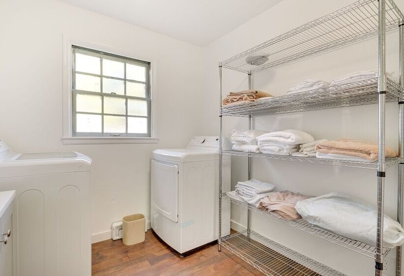 Rural Mountain View Home Near Hiking + Off Roading