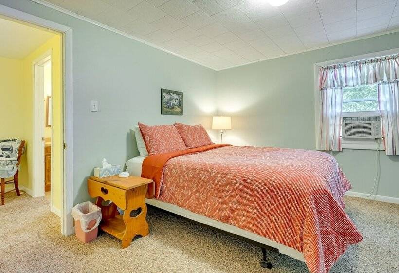 Saint Helen Lake House W/ Private Beach & Fire Pit