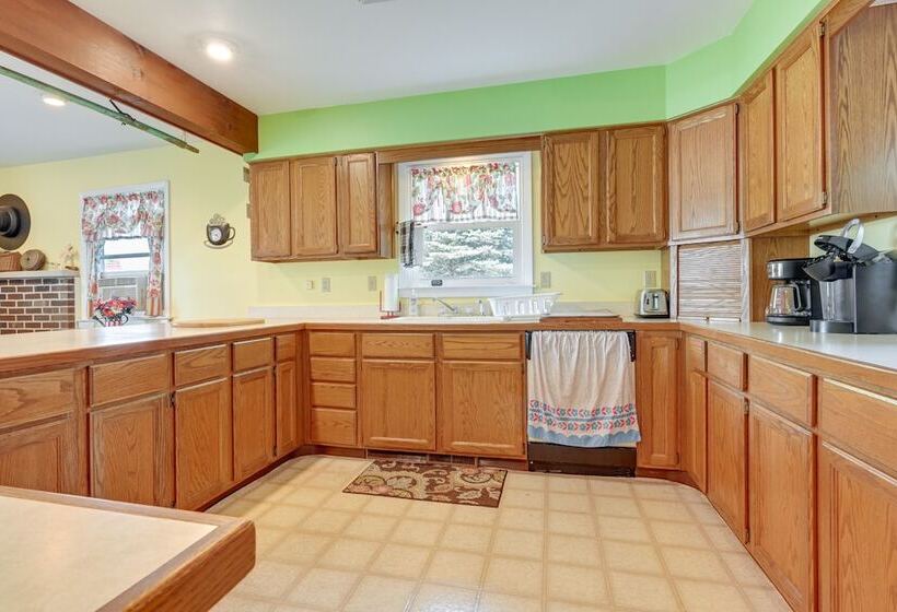 Saint Helen Lake House W/ Private Beach & Fire Pit