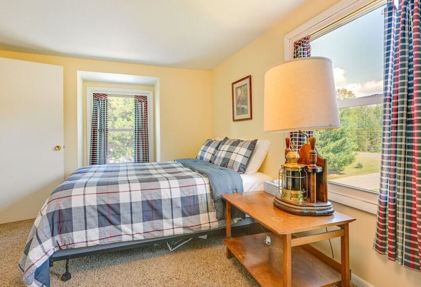 Saint Helen Lake House W/ Private Beach & Fire Pit