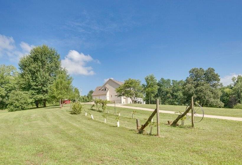 Country Living W/ Spacious Yard: Sibley Home!