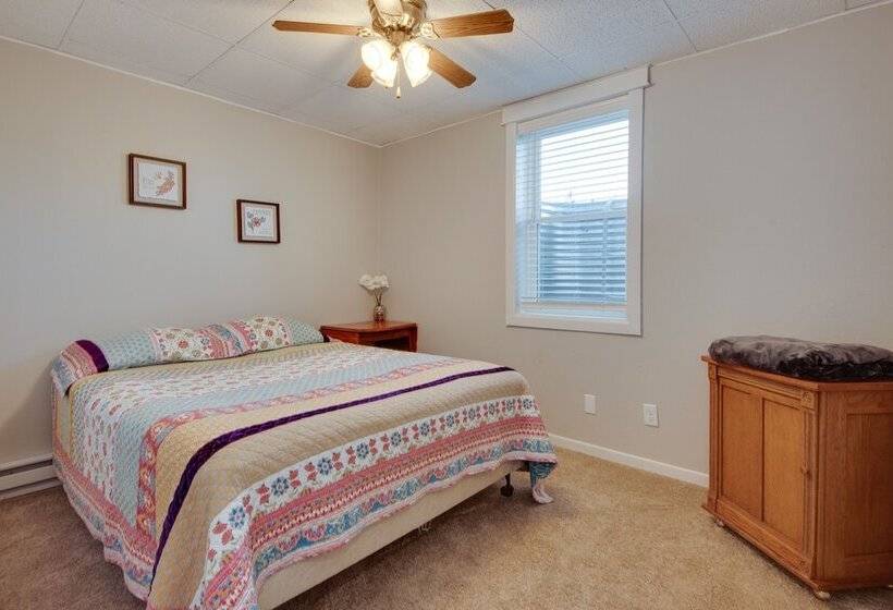 Steamboat Rock Home ~ 3 Mi To Pine Lake State Park