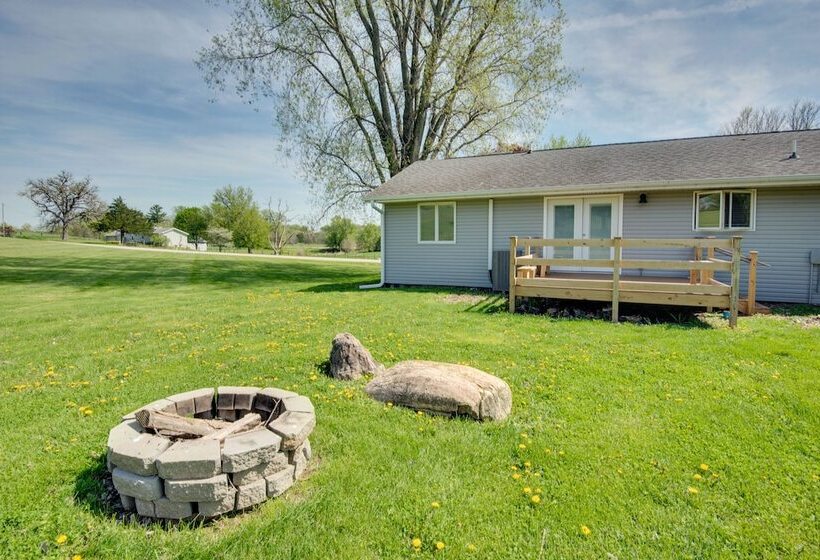 Steamboat Rock Home ~ 3 Mi To Pine Lake State Park