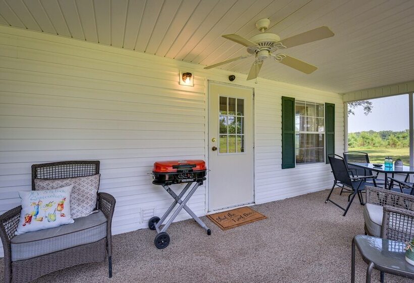 Sunny Florida Escape W/ Screened In Patio & Grill!