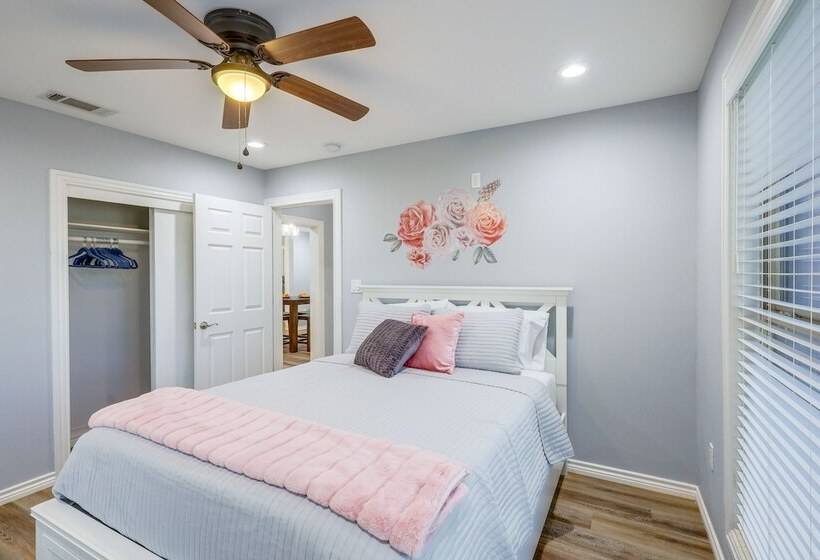 Sunny Hearne Home Near Universities!