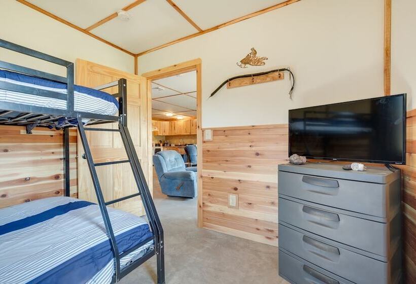 Toivola Home W/ Fire Pit: 8 Mi To Lake Superior!