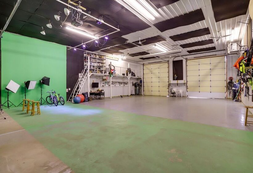 Wfh Friendly Lawrence Escape W/ Lake Access