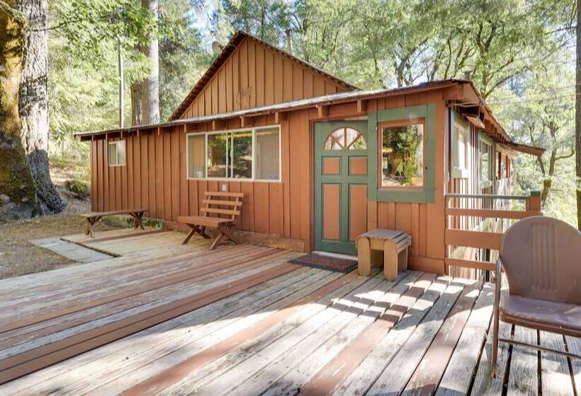 Deck + Al Fresco Dining: Washington Cabin Escape!