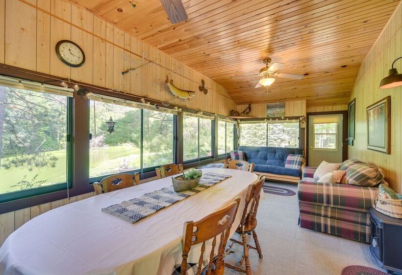 Grill & Fire Pit: Waterfront Cameron Retreat!