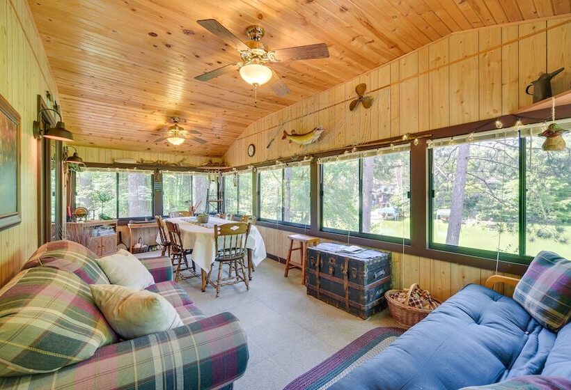 Grill & Fire Pit: Waterfront Cameron Retreat!