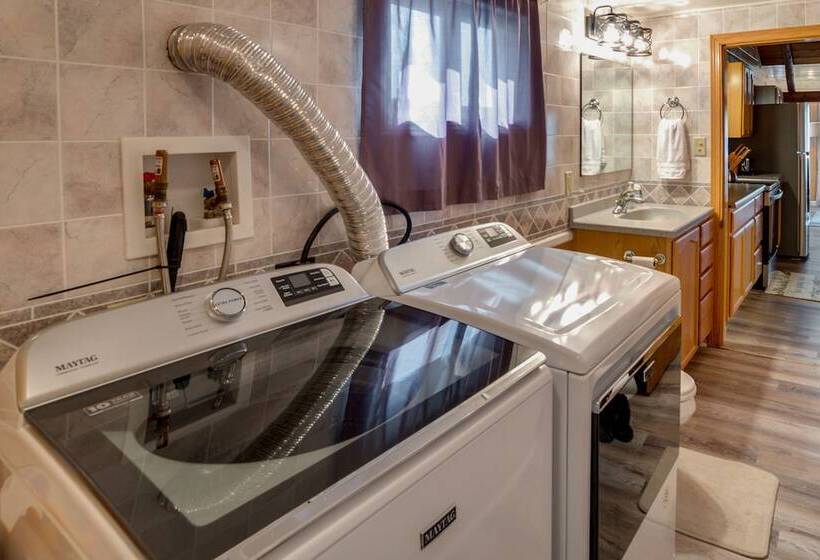 Waterfront Lake Michigan Retreat W/ Beach!