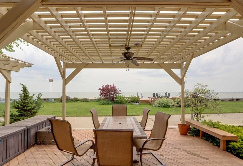 Waterfront Luna Pier Home 14 Mi To Downtown Toledo