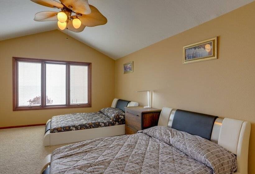 Waterfront Luna Pier Home 14 Mi To Downtown Toledo