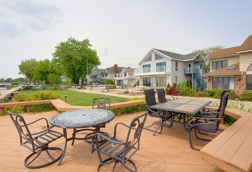 Waterfront Luna Pier Home 14 Mi To Downtown Toledo