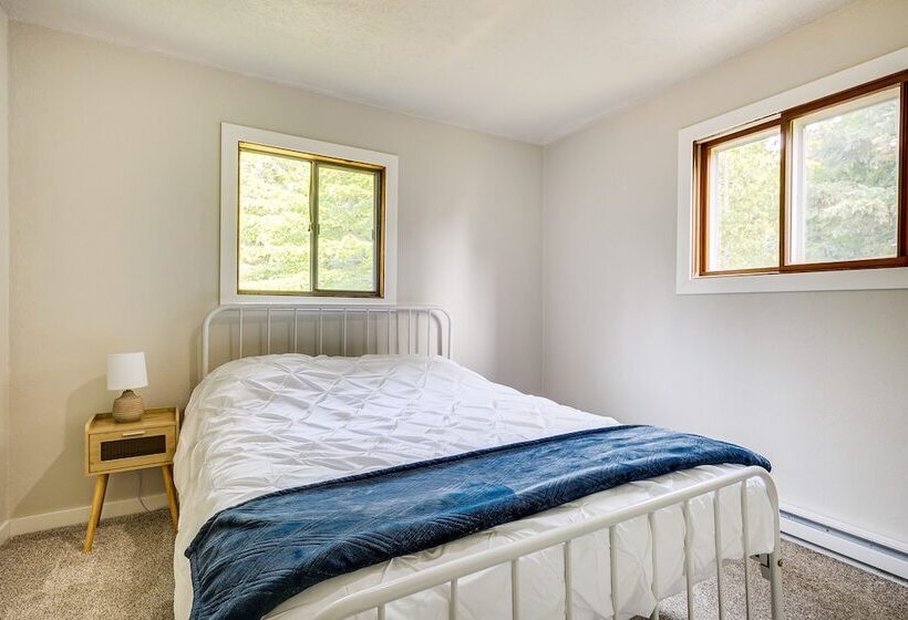 Waterfront Pelican Lake Cottage W/ Lake Access!