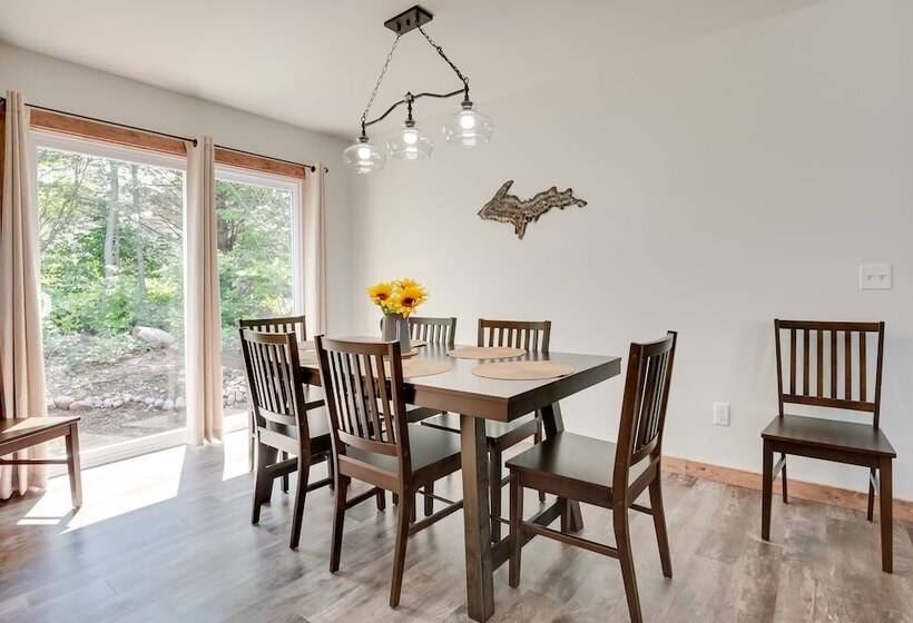 Wooded Hancock Home Near Ski & Snowmobile Trails!