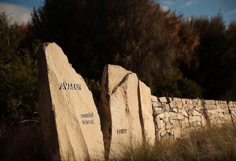 Avalon Coastal Retreat