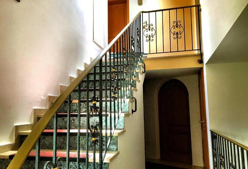 تختخواب و صبحانه Gästehaus Brigitte