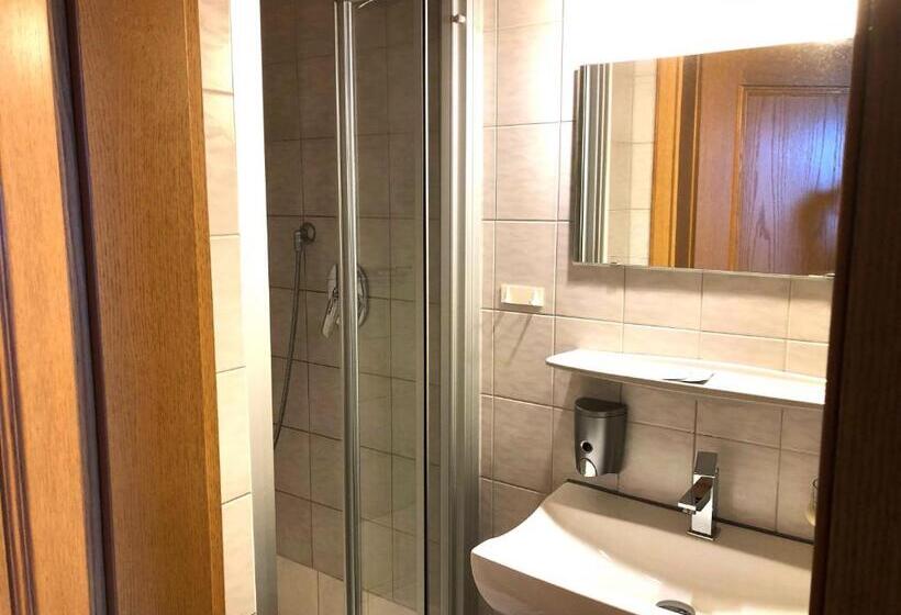 تختخواب و صبحانه Gästehaus Brigitte