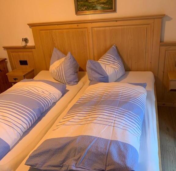 تختخواب و صبحانه Gästehaus Brigitte