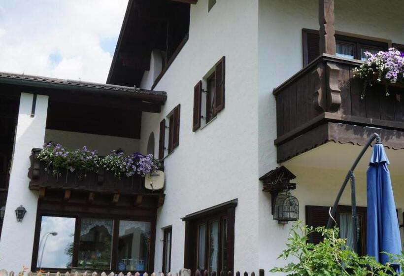 تختخواب و صبحانه Gästehaus Brigitte