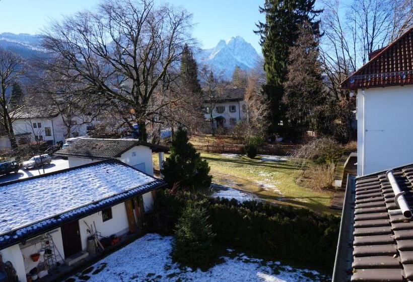 تختخواب و صبحانه Gästehaus Brigitte