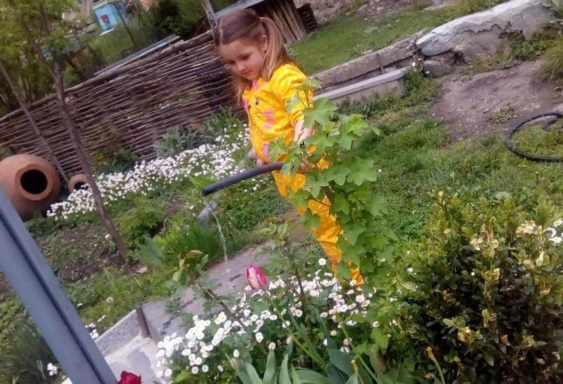 تختخواب و صبحانه Guest House Khatuna