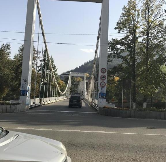 تختخواب و صبحانه Guest House Khatuna