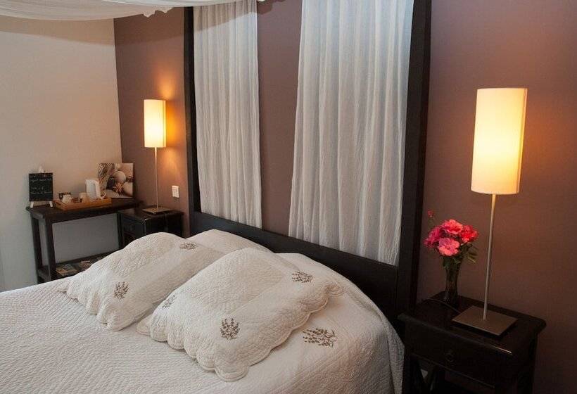 민박 Le Mas Pinede