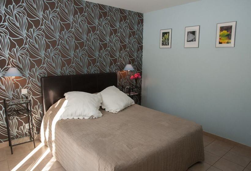 민박 Le Mas Pinede