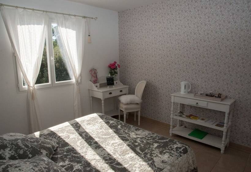 민박 Le Mas Pinede