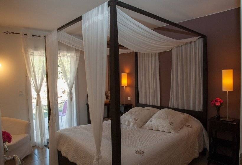 민박 Le Mas Pinede